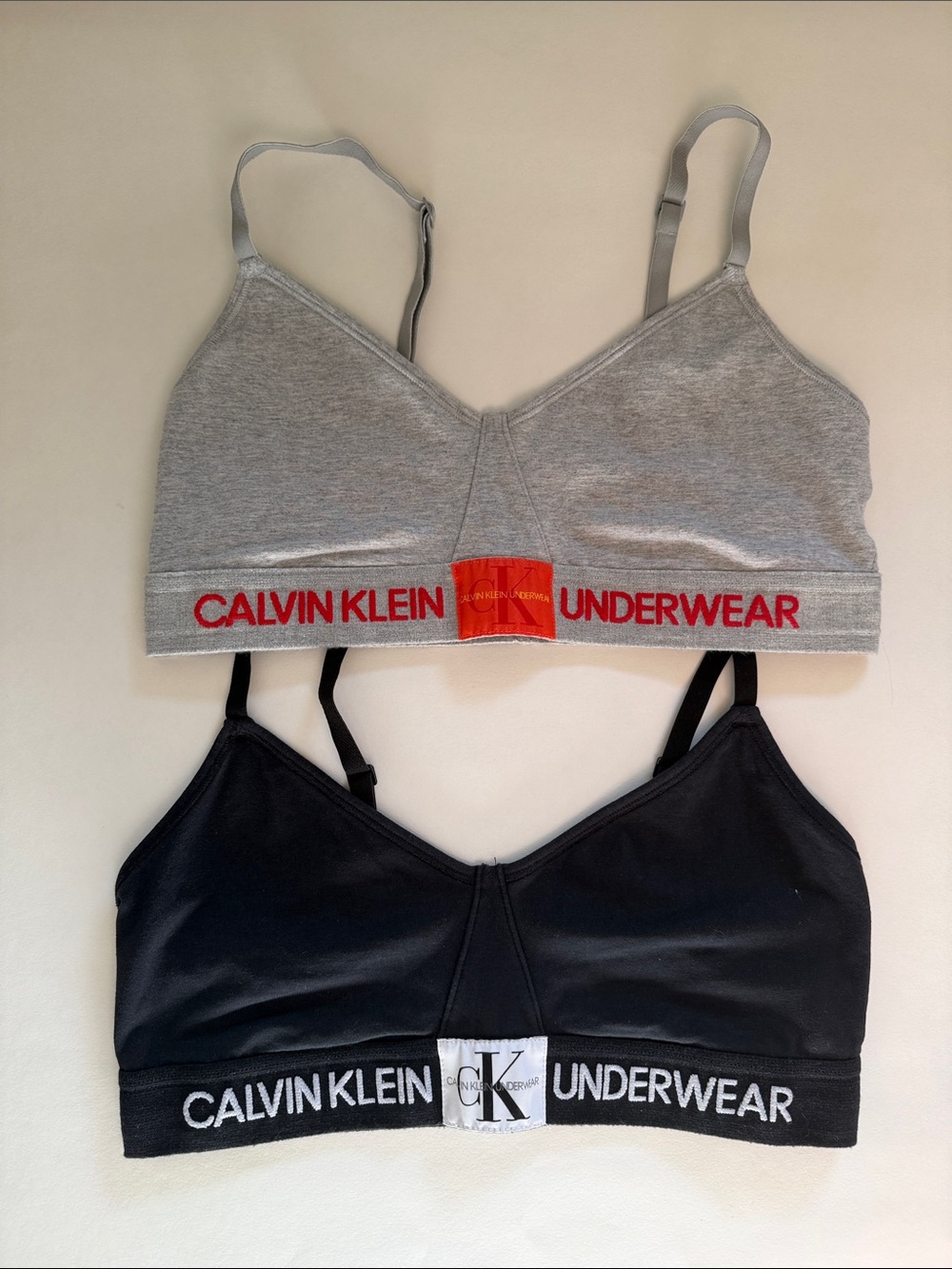 CALVIN KLEIN // bralette set